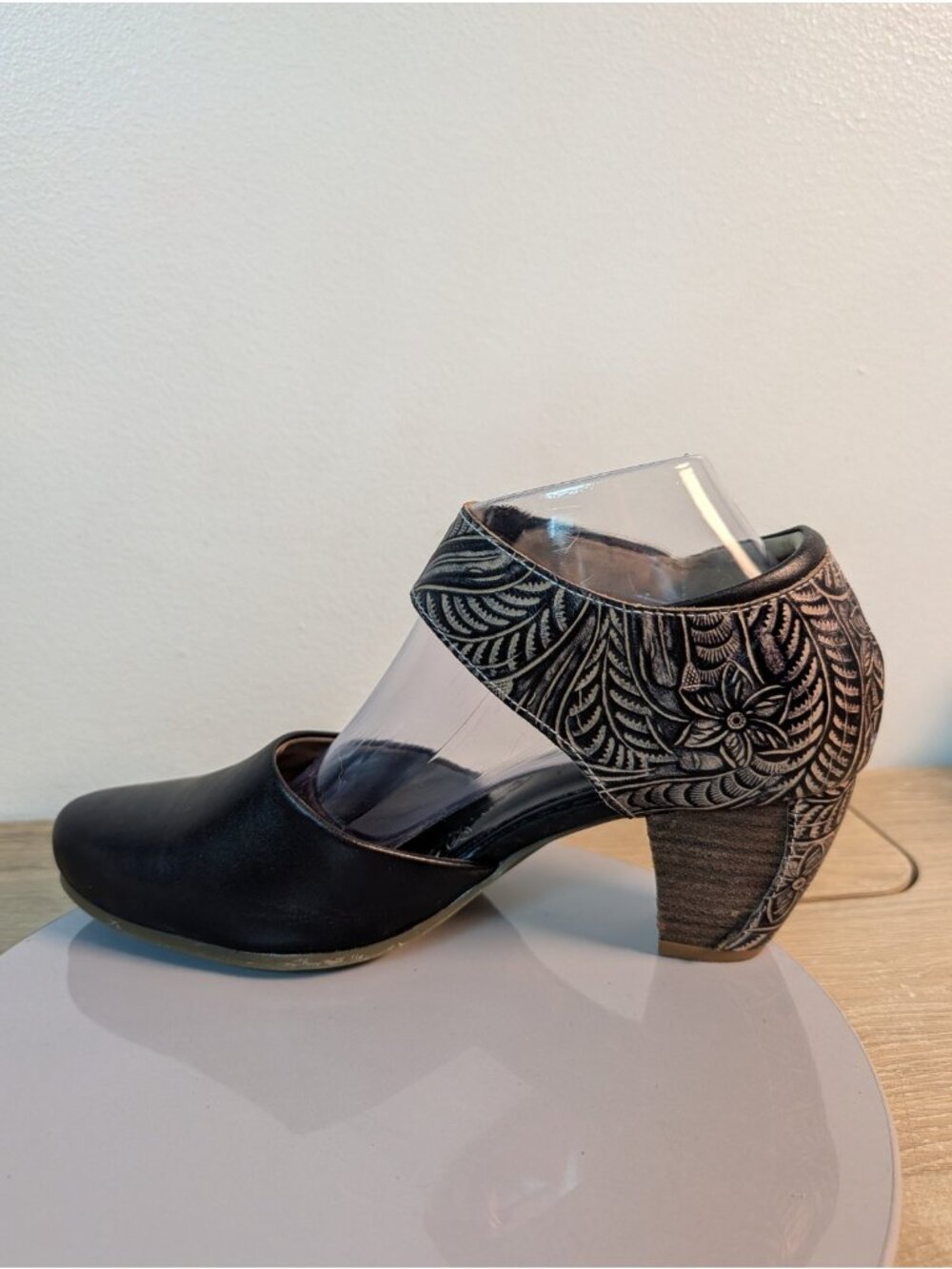 L'Artiste by Spring Step Toolie Black Tooled Leather Mary Jane Shoes Women's 41 - Picture 7 of 10